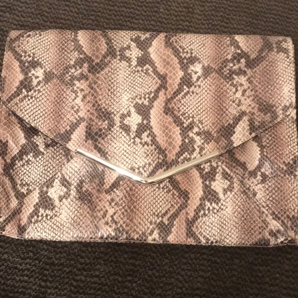 Python design large clutch.